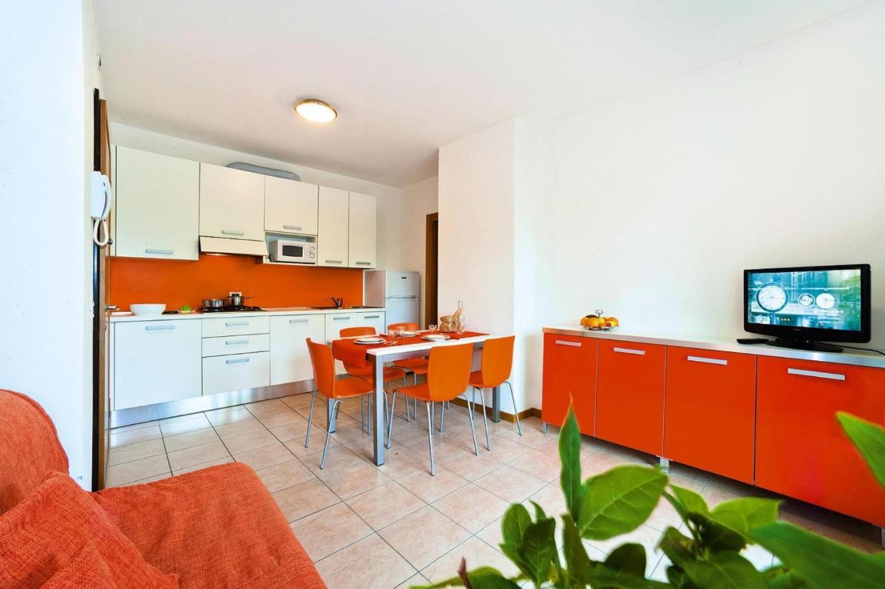 Apartment In Caorle With Heating Buitenkant foto