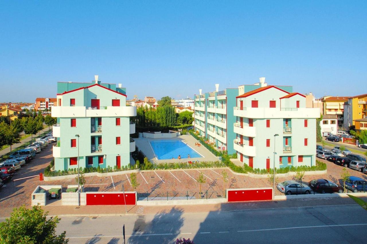 Apartment In Caorle With Heating Buitenkant foto